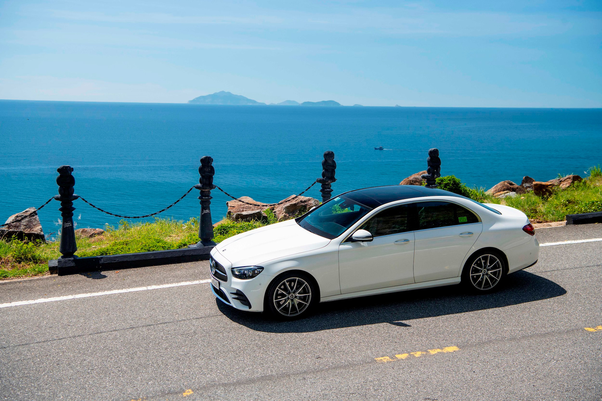 Mercedes-Benz E-Class giảm giá cao nhất 250 triệu - Ảnh 2