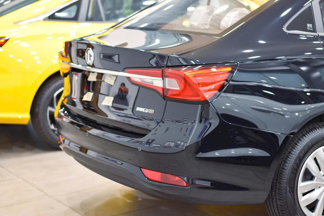MG5 giảm giá kỷ lục còn 315 triệu tại đại lý: Rẻ hơn cả i10 bản ‘base’, chỉ còn 1 bản, hợp dân chạy dịch vụ - Ảnh 5