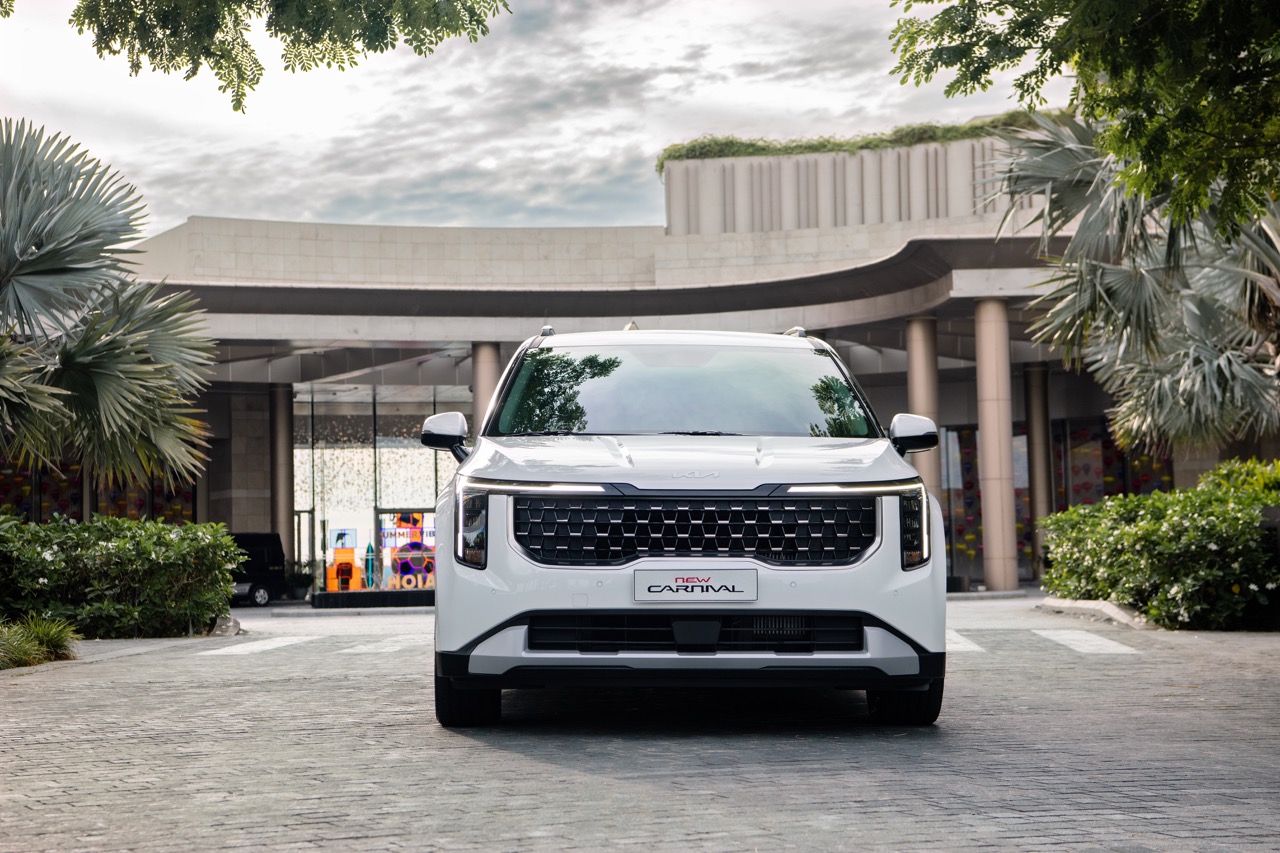 Kia Carnival 2024 ra mắt Việt Nam: 4 phiên bản giá từ 1,299 tỷ, chỉ còn máy dầu, cải tiến tiện nghi, nâng cao ADAS - Ảnh 14