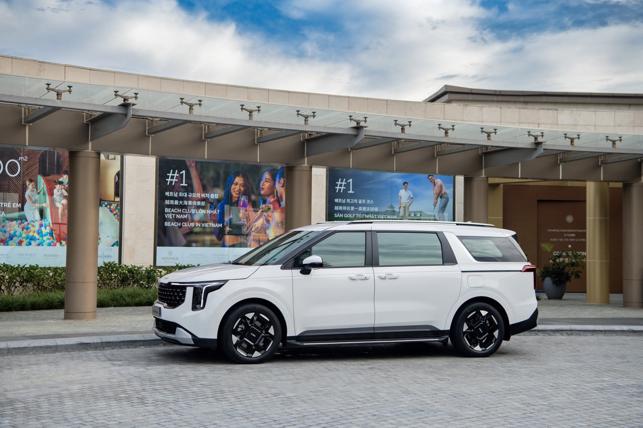 Kia Carnival 2024 ra mắt Việt Nam: 4 phiên bản giá từ 1,299 tỷ, chỉ còn máy dầu, cải tiến tiện nghi, nâng cao ADAS - Ảnh 15