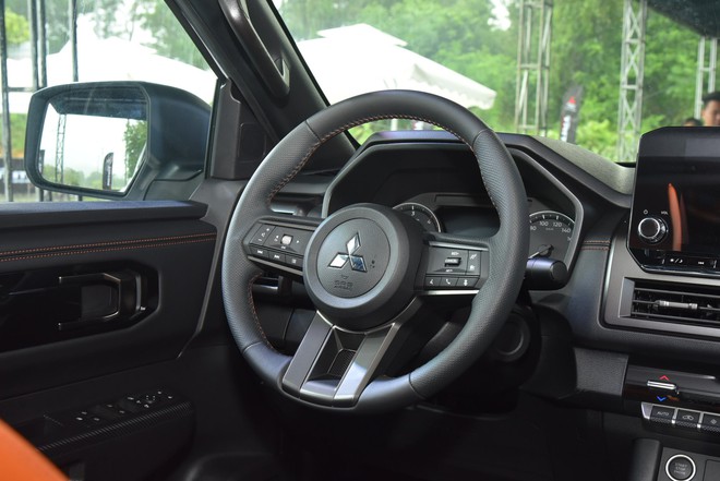 Mitsubishi Triton 2024 ra mắt Việt Nam: Giá từ 655 triệu, thêm động cơ bi-turbo, nhiều công nghệ mới đấu Ranger - Ảnh 10