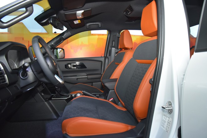 Mitsubishi Triton 2024 ra mắt Việt Nam: Giá từ 655 triệu, thêm động cơ bi-turbo, nhiều công nghệ mới đấu Ranger - Ảnh 8