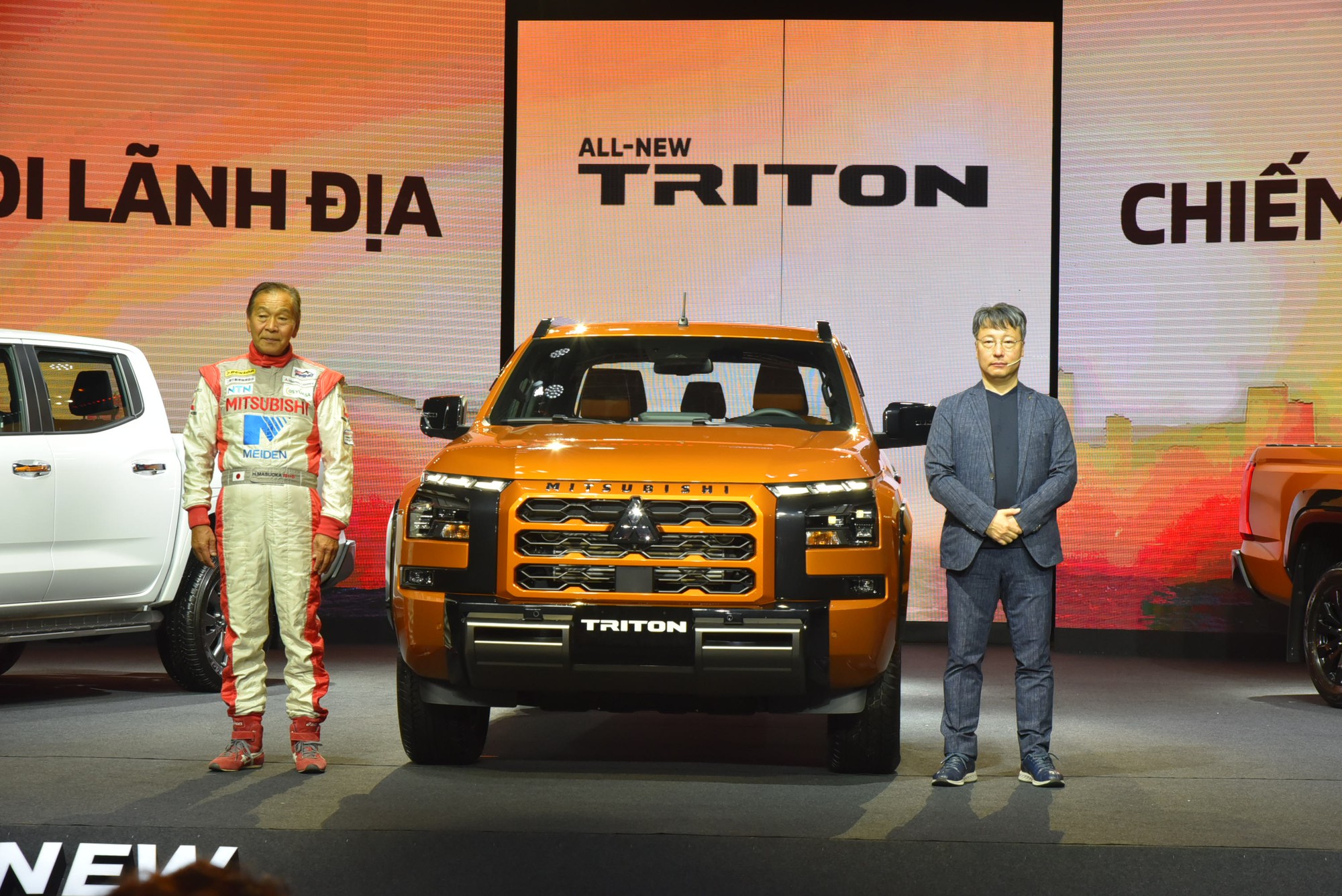 Mitsubishi Triton 2024 ra mắt Việt Nam: Giá từ 655 triệu, thêm động cơ bi-turbo, nhiều công nghệ mới đấu Ranger - Ảnh 1