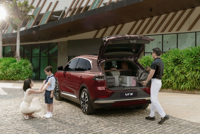 Khách Việt “săn” VF 8 vì sợ lỡ đợt ưu đãi khủng hiếm có - Ảnh 1