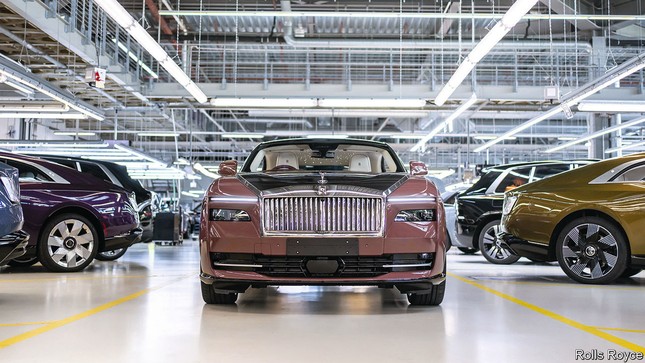 Rolls-Royce lên lịch ra mắt SUV điện đầu tiên - Ảnh 1