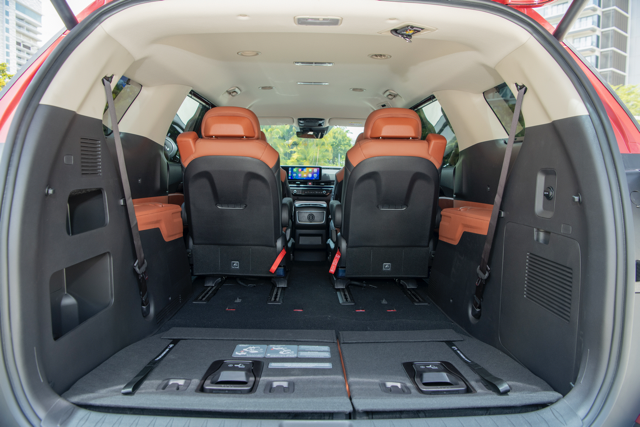 Kia Carnival 2024 ra mắt Việt Nam: 4 phiên bản giá từ 1,299 tỷ, chỉ còn máy dầu, cải tiến tiện nghi, nâng cao ADAS - Ảnh 12
