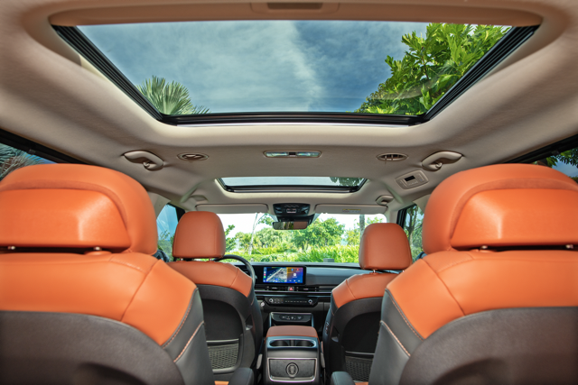 Kia Carnival 2024 ra mắt Việt Nam: 4 phiên bản giá từ 1,299 tỷ, chỉ còn máy dầu, cải tiến tiện nghi, nâng cao ADAS - Ảnh 24