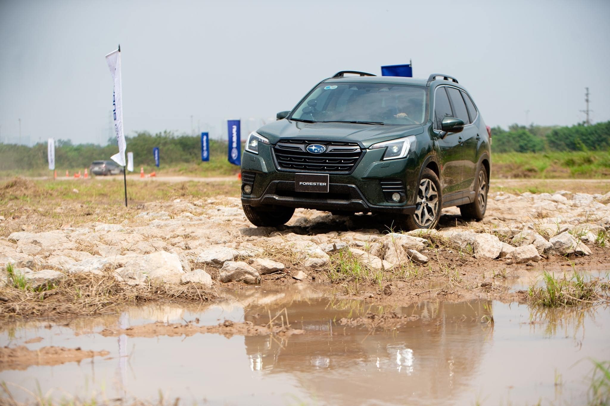 SUV cỡ C đua giảm giá tại Việt Nam: Forester giảm đến 140 triệu, HS rẻ ngang xe hạng A - Ảnh 3