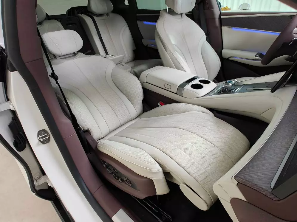 BYD sắp đưa về Việt Nam sedan hạng sang mạnh gần 1.000 mã lực, đi Hà Nội-Quy Nhơn chỉ trong một lần sạc - Ảnh 6