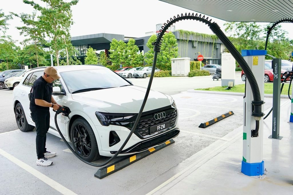 Láng giềng muốn xe điện phủ 80% thị trường nội địa, Chính phủ cũng phải mua hoặc thuê xe điện - Ảnh 4