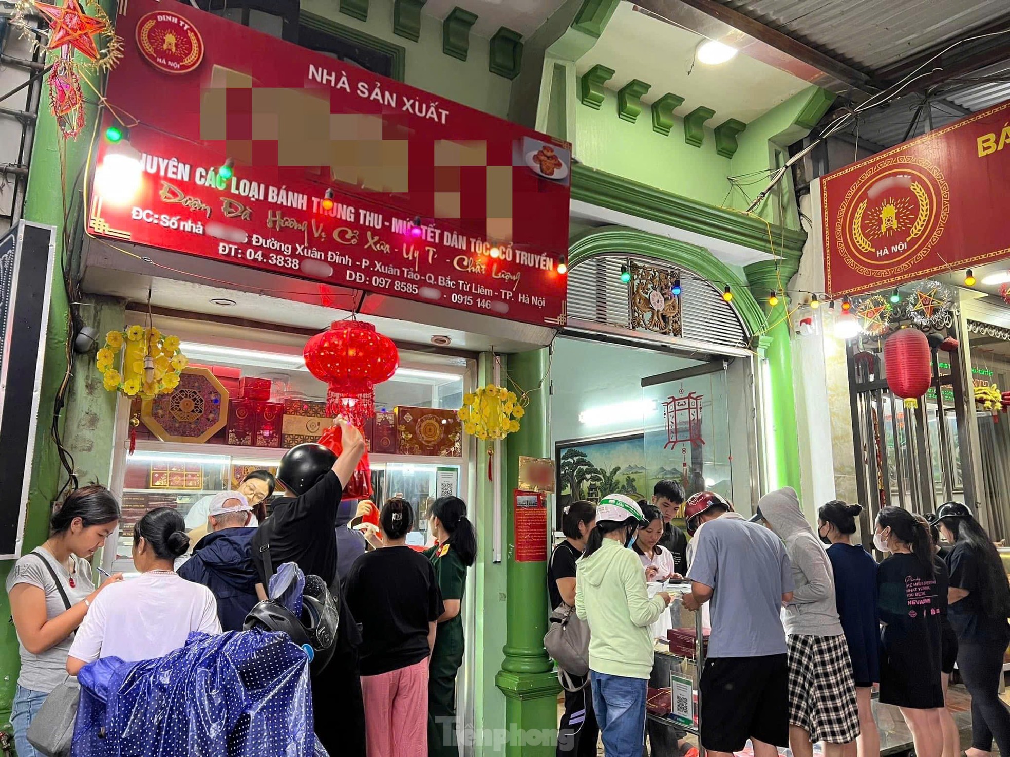 Xếp hàng mua bánh trung thu ở làng nghề nổi tiếng nhất Hà Nội - Ảnh 6