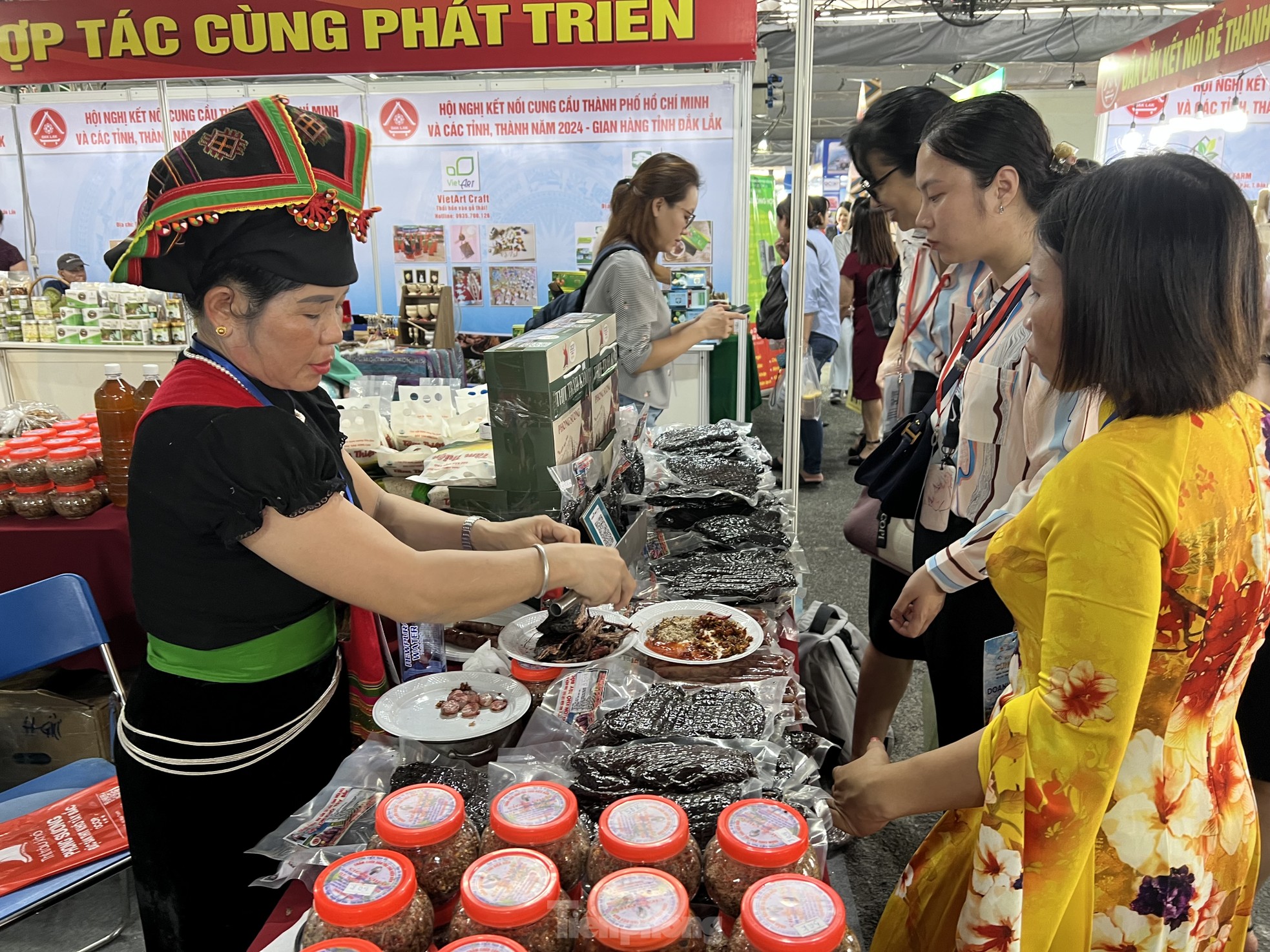 Bất ngờ na khổng lồ giá 200.000 đồng/quả - Ảnh 9