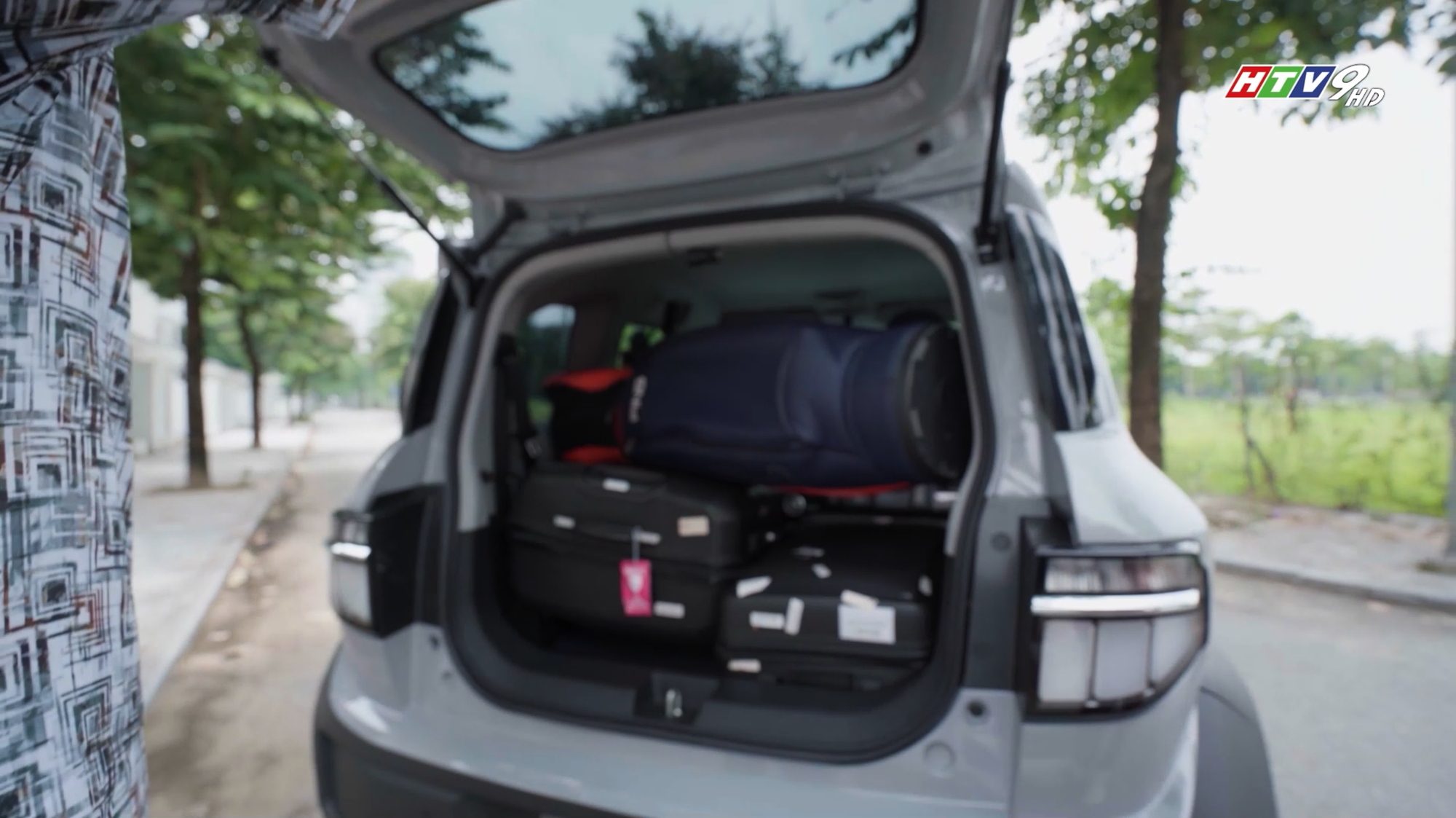 [Trên Ghế 11] Nhồi bộ golf, 4 vali, xe đạp gấp và nhiều người lớn vào VinFast VF 3 và kết quả… - Ảnh 8