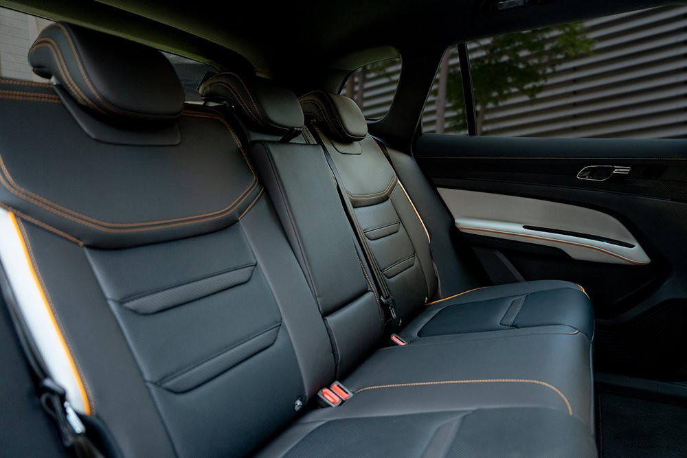 Ford Territory có thêm bản Sport, chốt giá 909 triệu đồng - Ảnh 4