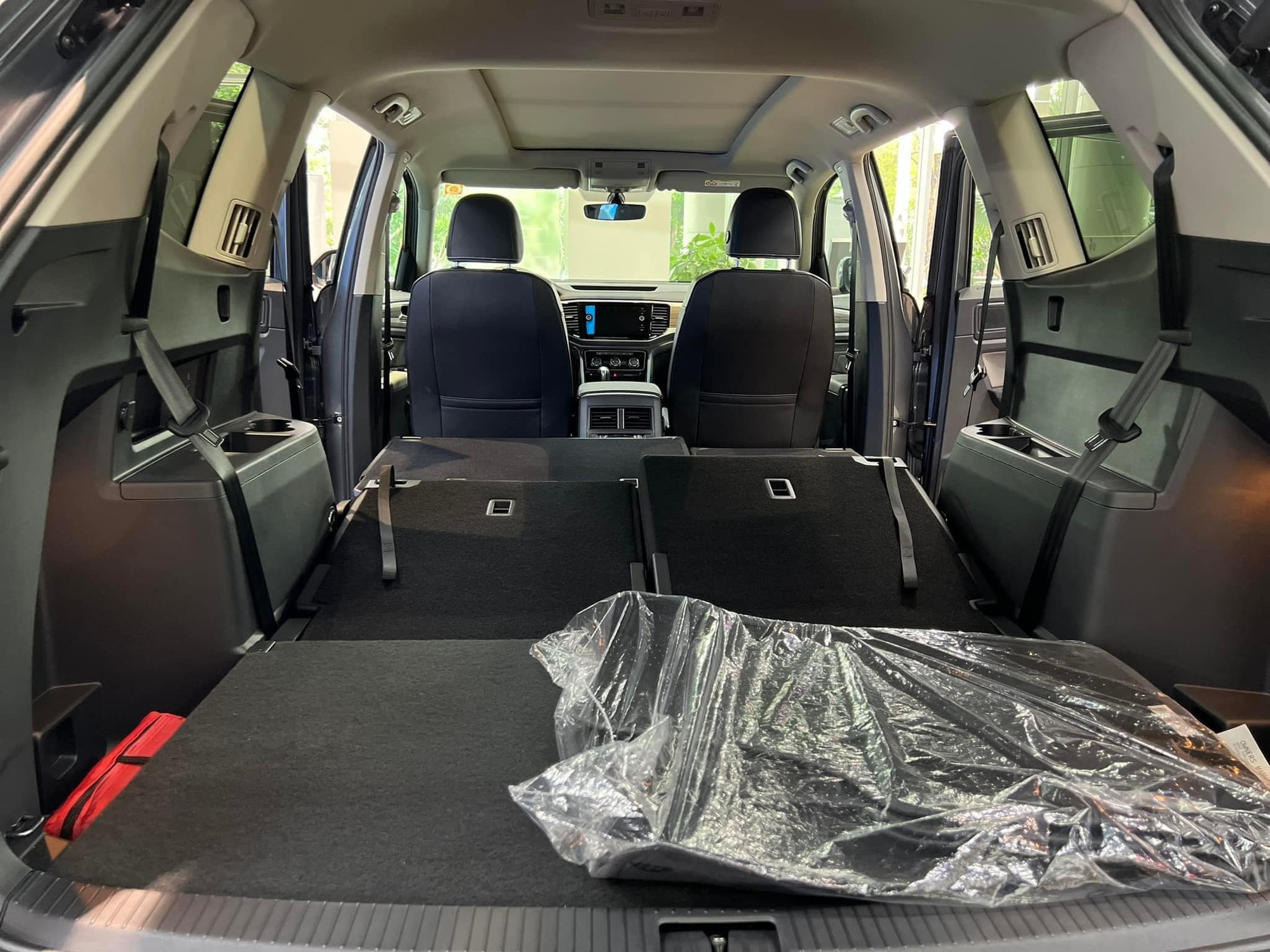 Volkswagen Teramont giảm tới hơn 500 triệu tại đại lý: Xuống dưới mốc 2 tỷ, 'mềm' hơn giá thực tế của Explorer - Ảnh 7