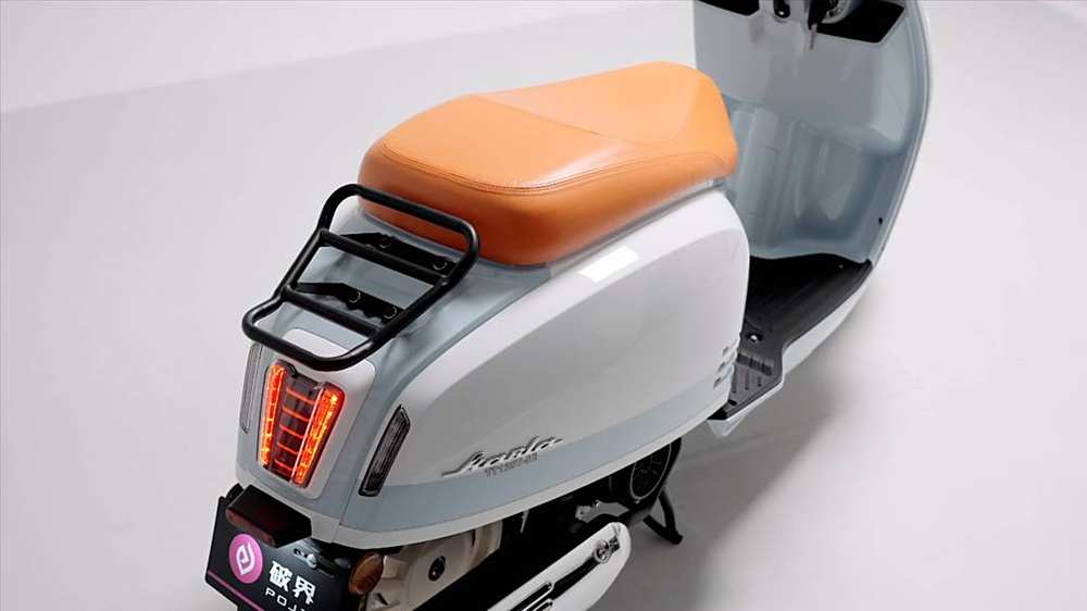 Xe ga mới phong cách châu Âu, trang bị ngang Honda Vision mà giá quy đổi rẻ hơn cả Wave Alpha - Ảnh 2