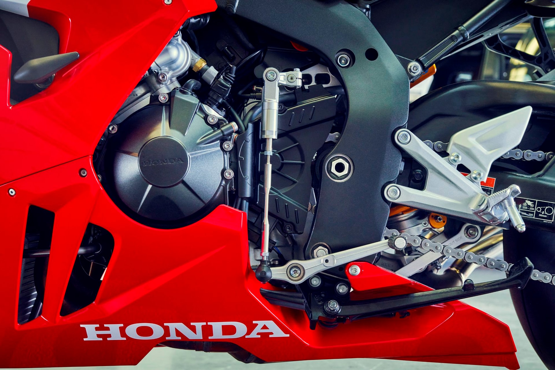 Siêu mô tô Honda CBR1000RR-R Fireblade 2024 chốt giá hơn 1 tỷ tại Việt Nam - Ảnh 6