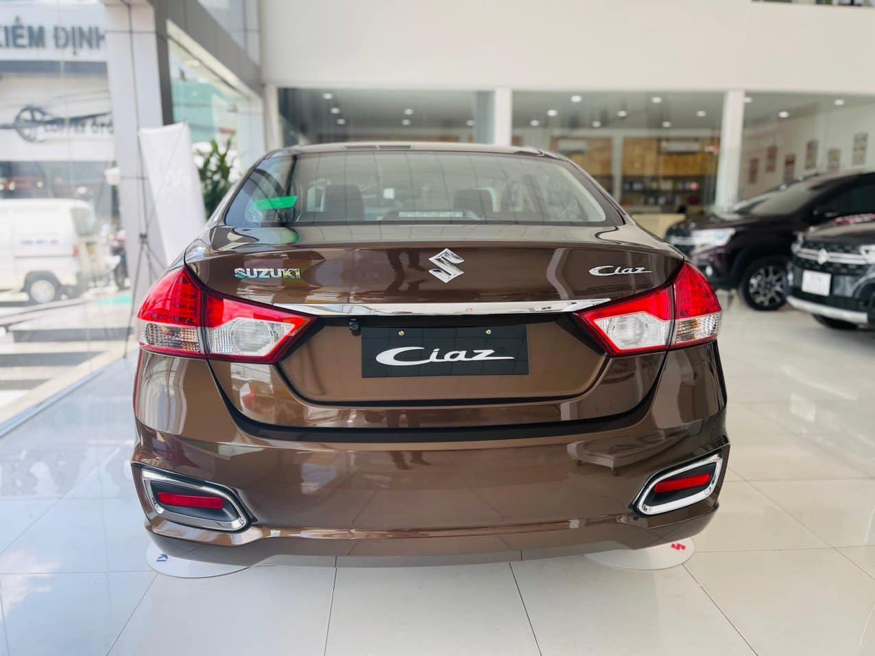 Suzuki Ciaz giảm hơn 100 triệu tại đại lý: Giá thực tế từ 430 triệu, rẻ ngang Vios số sàn nhưng người mua phải đánh đổi một thứ - Ảnh 6