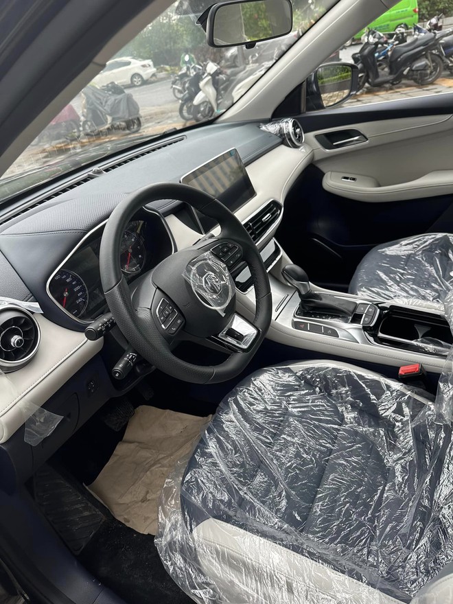 Đại lý tiếp tục xả kho MG HS 2023: Giá khởi điểm 530 triệu, rẻ ngang SUV hạng A dù xe cạnh tranh với CX-5 - Ảnh 9