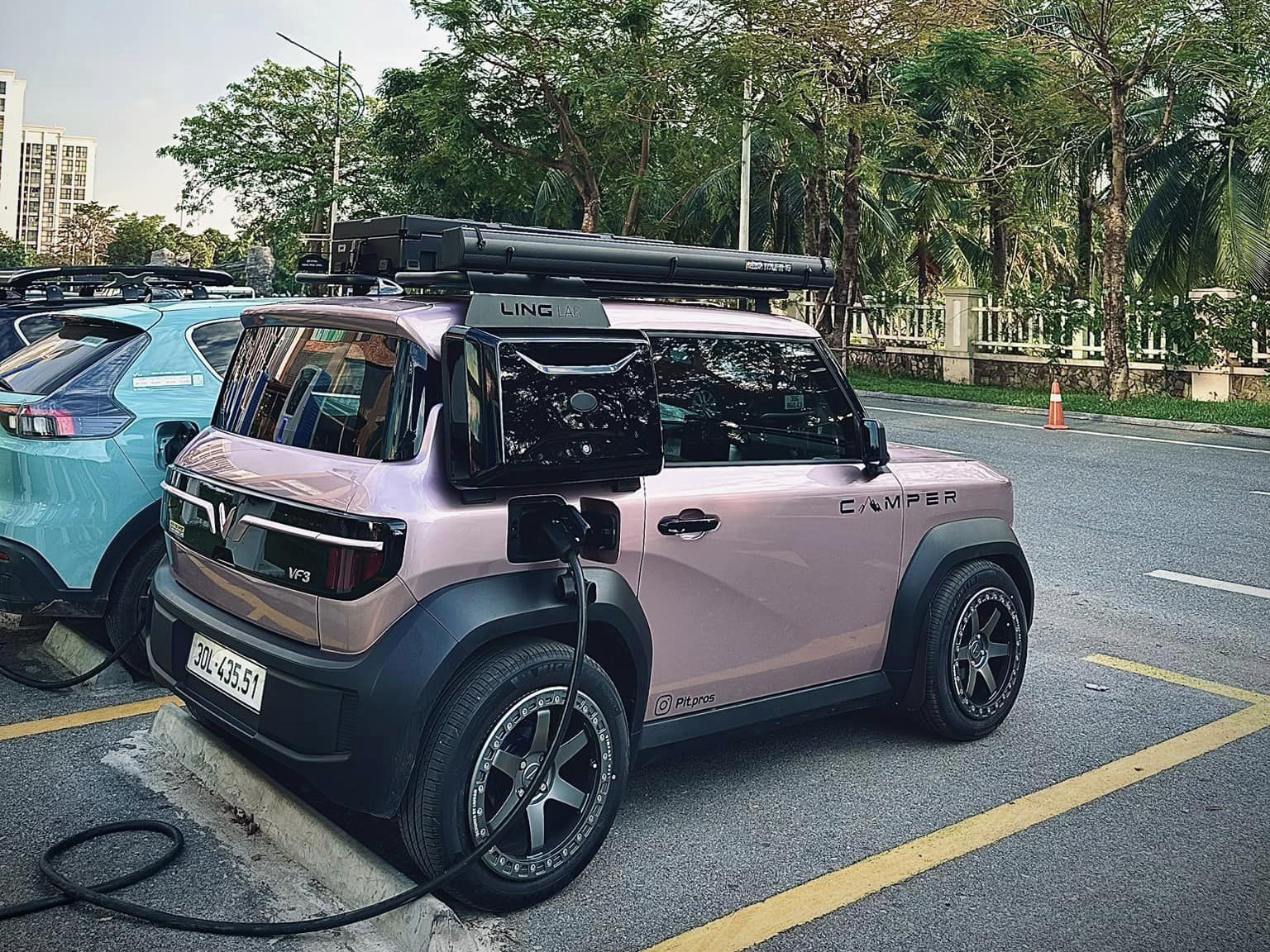 Loạt VinFast VF 3 độ độc của dân chơi Việt: Nhiều chiếc hầm hố kiểu Defender, có chiếc chơi loa khủng, tiền đồ trăm triệu - Ảnh 2