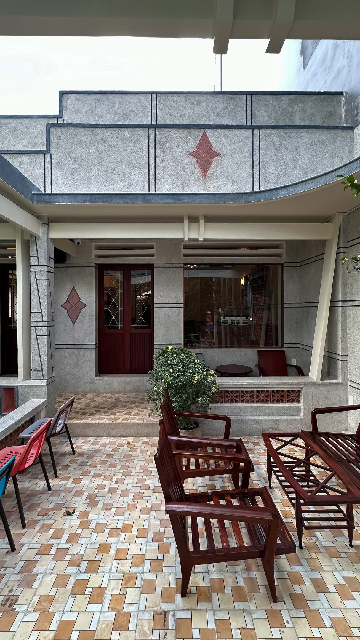 Chuỗi cà phê nổi tiếng nhưng nhiều tranh cãi tại TPHCM tiếp tục mở thêm chi nhánh mới, chất lượng có đáng kỳ vọng? - Ảnh 12