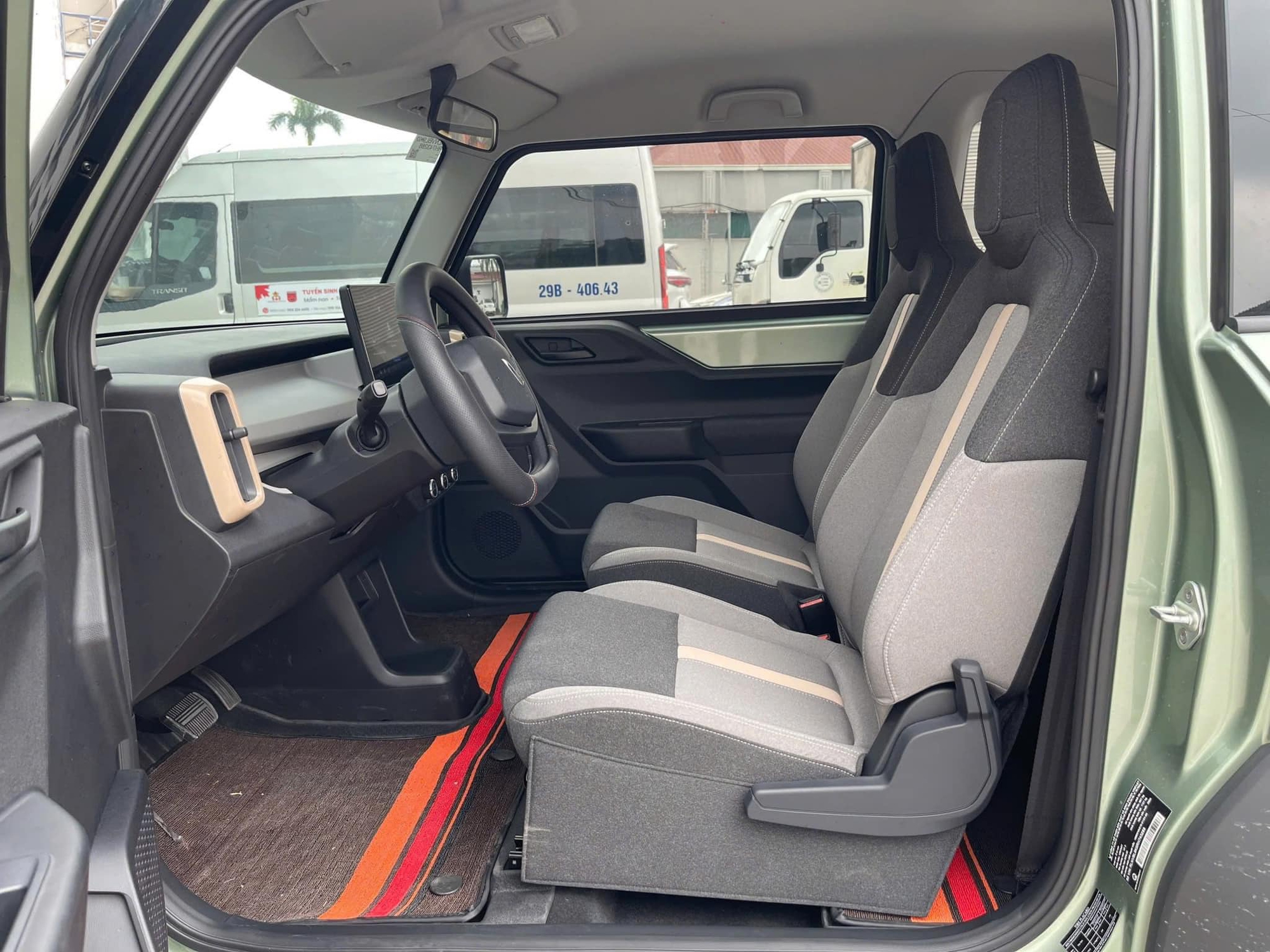 VinFast VF 3 chạy 200 km rao bán với giá khó tin, cư dân mạng: 'Thà cố đợi sang năm có xe mới' - Ảnh 6