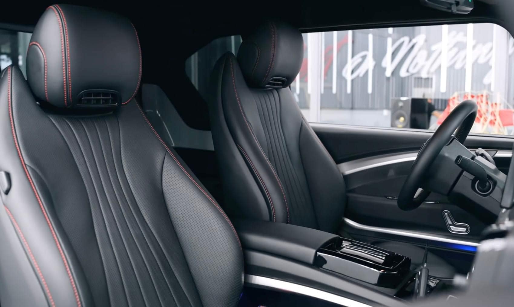 Loạt VinFast VF 3 độ độc của dân chơi Việt: Nhiều chiếc hầm hố kiểu Defender, có chiếc chơi loa khủng, tiền đồ trăm triệu - Ảnh 15