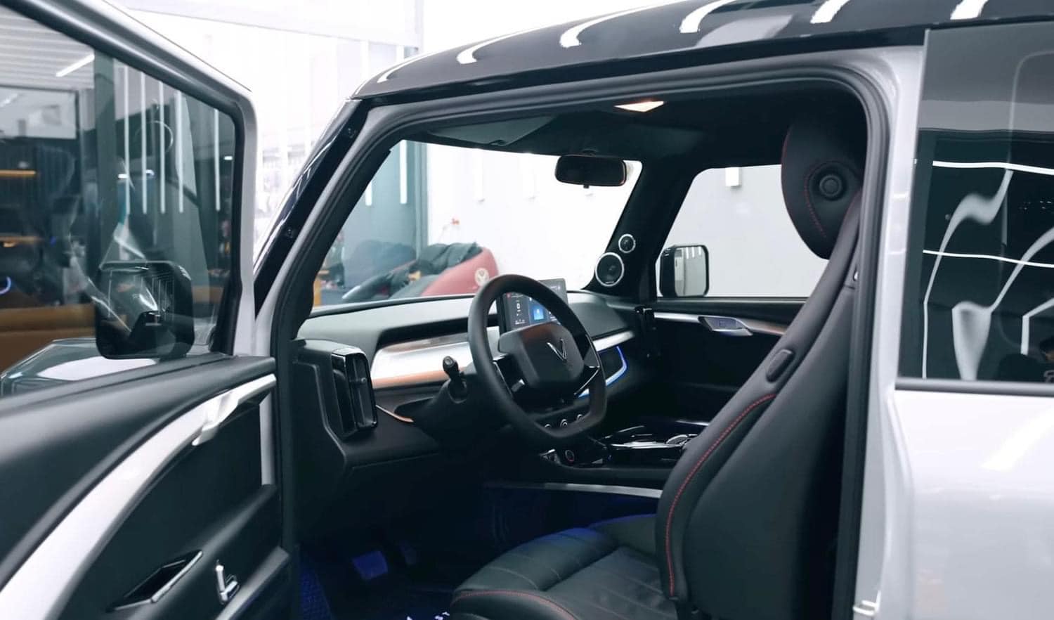 Loạt VinFast VF 3 độ độc của dân chơi Việt: Nhiều chiếc hầm hố kiểu Defender, có chiếc chơi loa khủng, tiền đồ trăm triệu - Ảnh 14