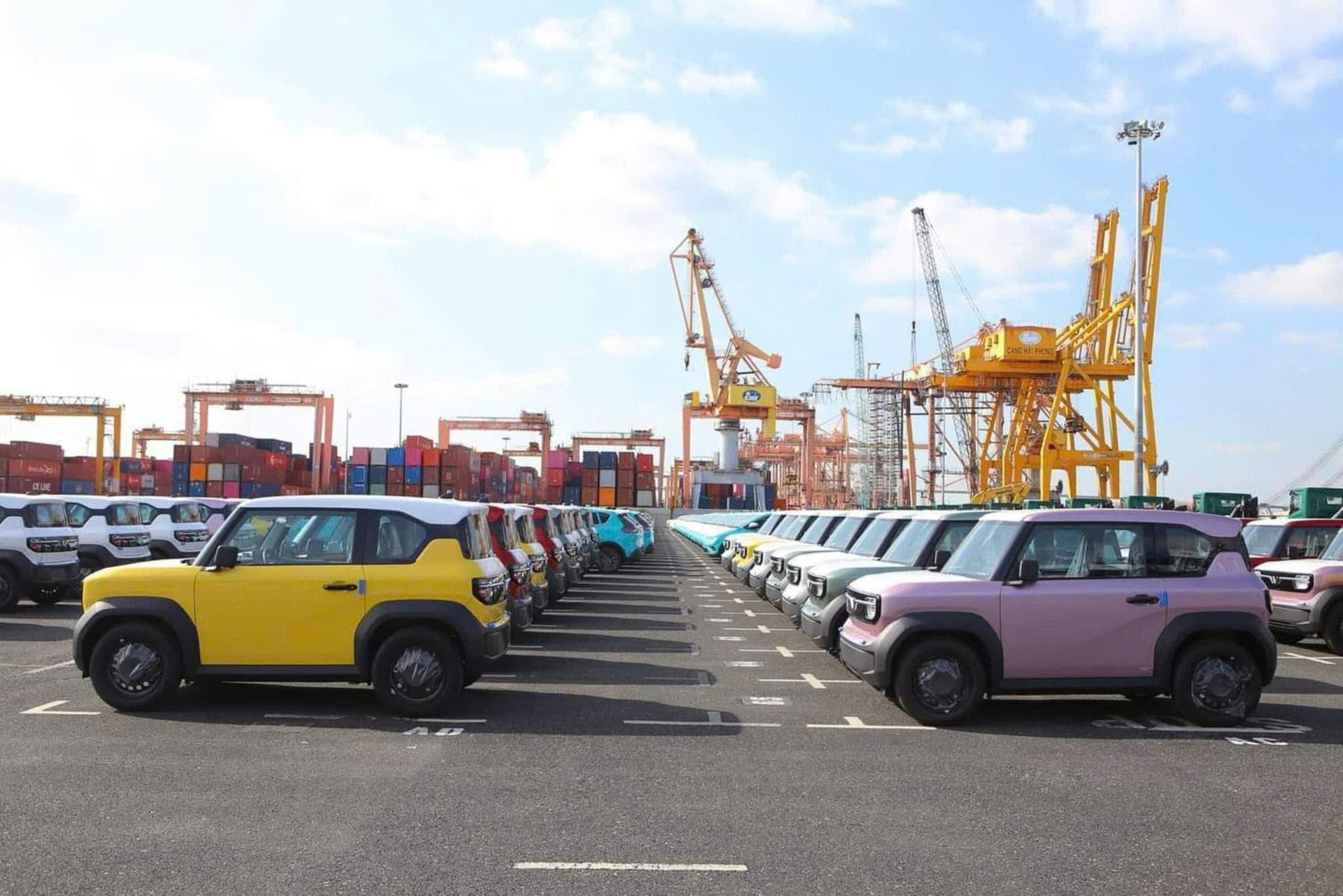 Thị trường "đặc biệt" ở Đông Nam Á được ông Phạm Nhật Vượng coi trọng sắp nhận thêm lô xe mới từ VinFast: Con số lên tới 1.400 chiếc, toàn tên tuổi đình đám trong dải sản phẩm - Ảnh 1