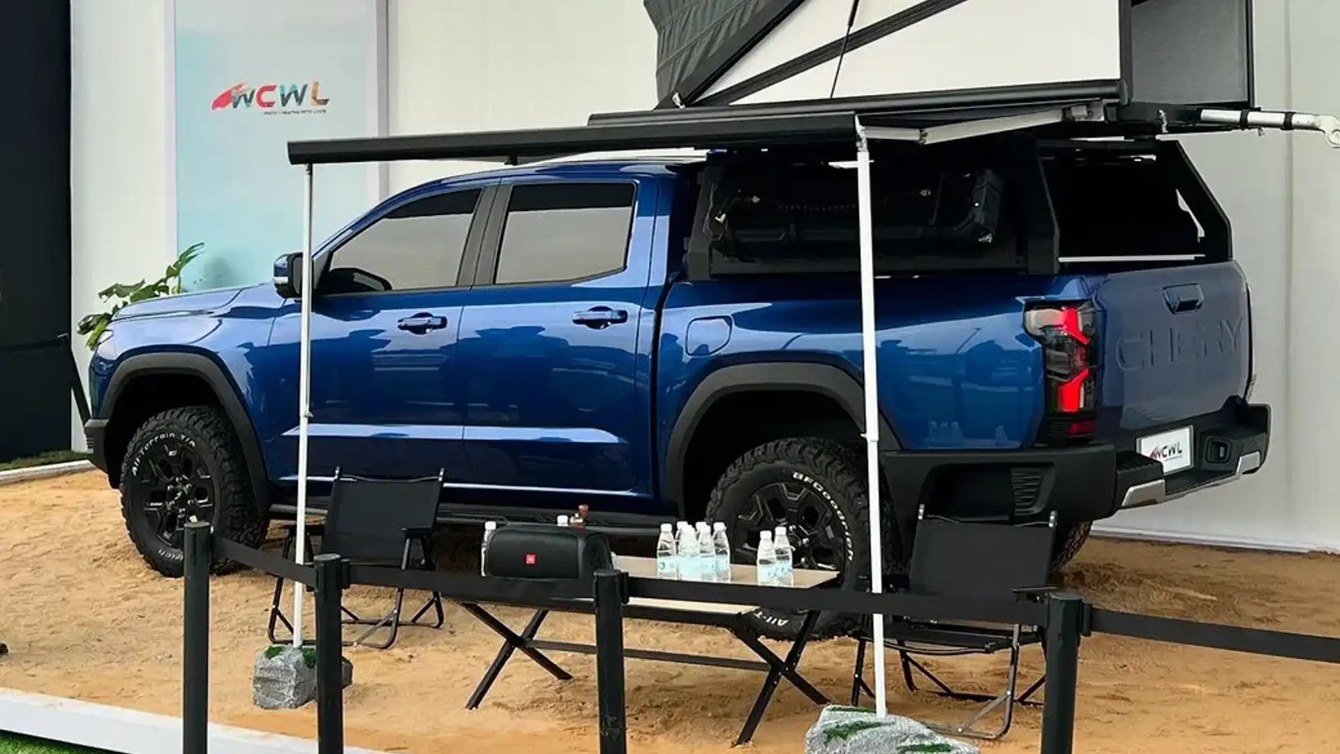Bán tải Trung Quốc mới lộ diện này sẽ cạnh tranh Ranger, Hilux, có cả máy xăng turbo và hybrid, nhiều đồ chơi off-road đi kèm - Ảnh 2