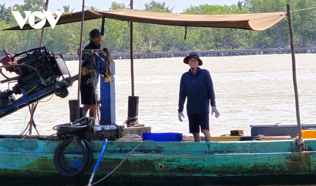 Người dân Cà Mau kiếm 2-3 triệu đồng/ngày nhờ khai thác ruốc biển - Ảnh 5