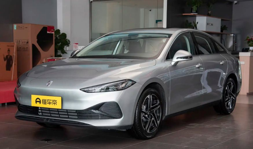 Một mẫu xe hybrid Trung Quốc vừa lập kỷ lục Guinness về phạm vi hoạt động: Đầy bình đi thẳng từ Hà Giang đến Cà Mau, tiêu thụ chỉ 2,49L/100km - Ảnh 1