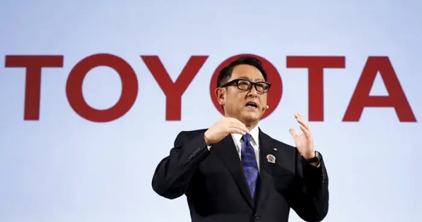 Chủ tịch Toyota cảnh báo về tương lai chỉ có xe điện