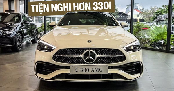 Mercedes-Benz C 300 AMG nâng cấp tại Việt Nam: Giá 2,134 tỷ, thêm trang bị như C 43, đấu 330i