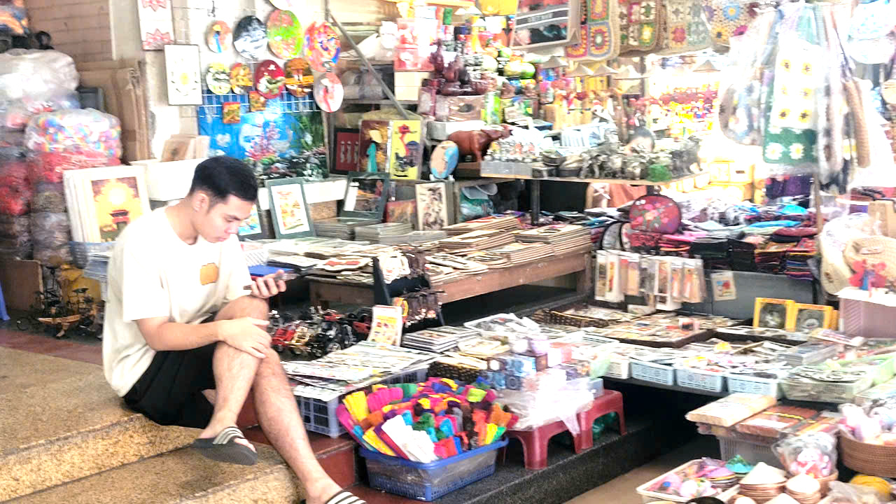 VIDEO: Chợ Đồng Xuân kinh doanh thế nào trước "bão" chốt đơn online? - Ảnh 5