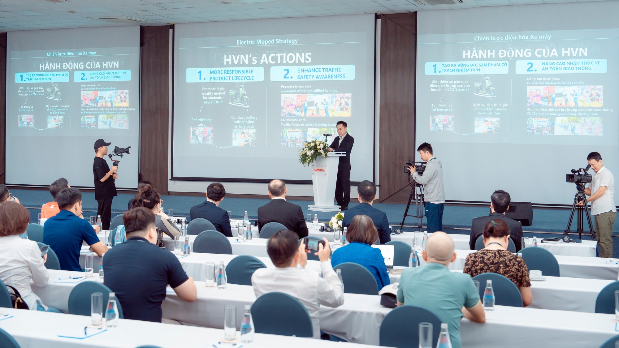 Ra mắt liền 2 mẫu xe máy điện, kế hoạch 'điện hoá' của Honda tại Việt Nam ra sao? - Ảnh 1