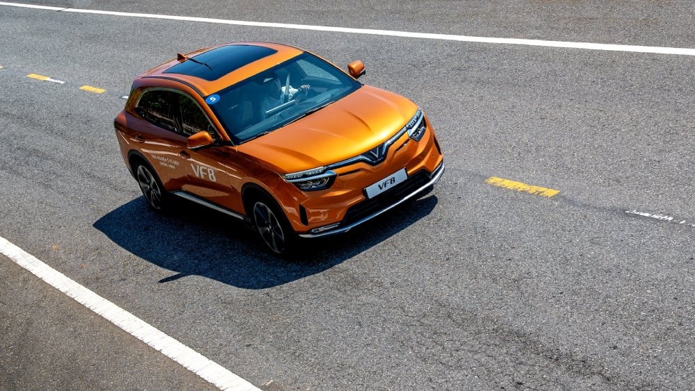 Đoàn xe VinFast đi Tây Tạng lăn bánh: VF 8 chịu "nhiệt" chặng đường 16.000km thế nào? Sạc ở đâu? - Ảnh 3