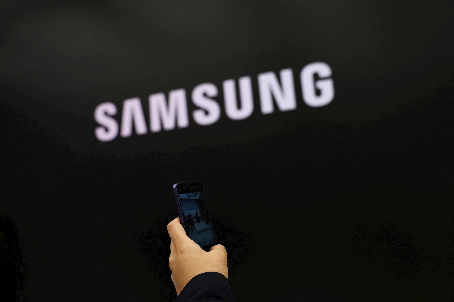 Khủng hoảng kép ở Samsung: Tất cả các mảng kinh doanh đều gặp khó khăn, riêng điện thoại thông minh nhận dự đoán đáng lo ngại - Ảnh 1