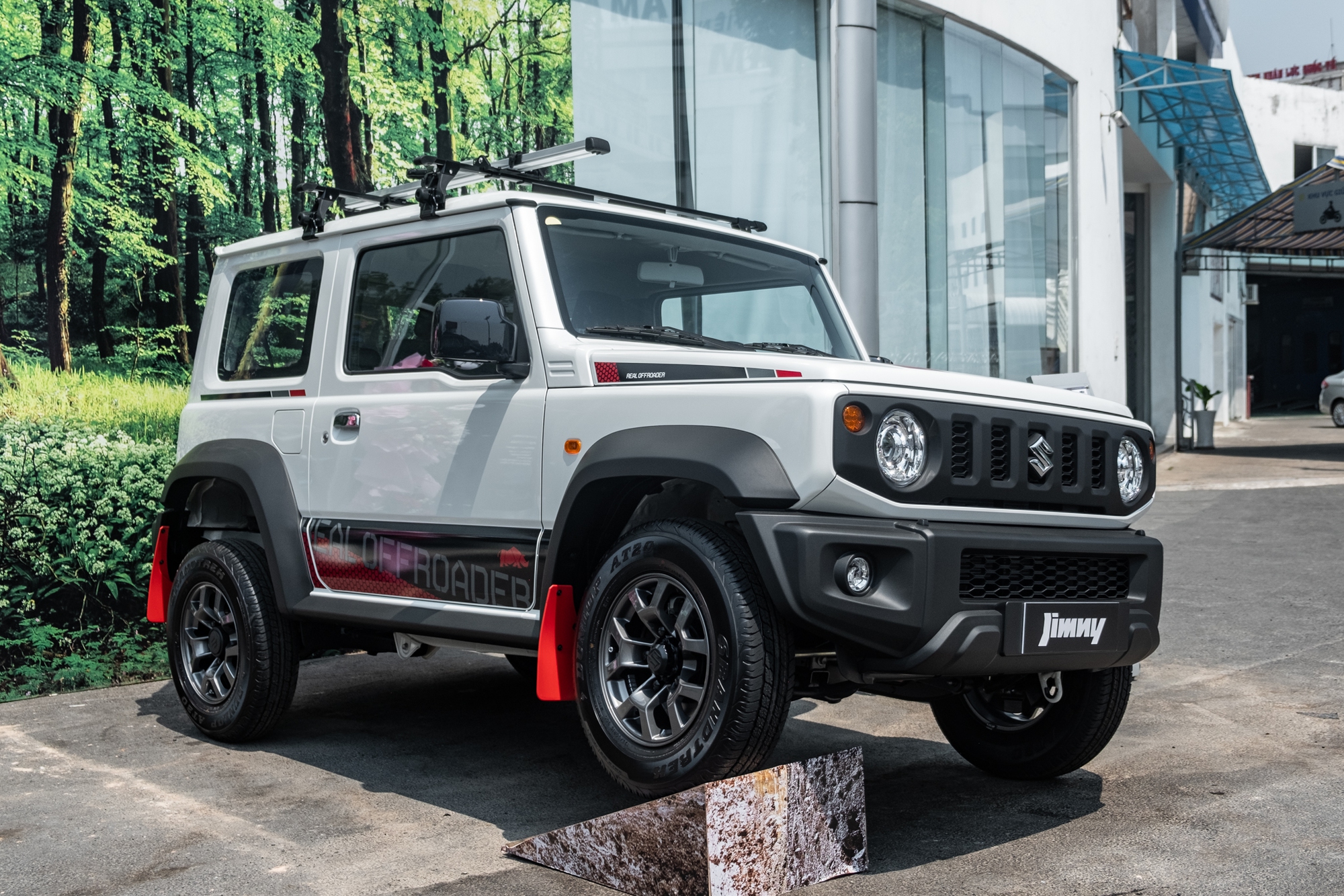 Đại lý giảm giá Suzuki Jimny xuống còn hơn 700 triệu đồng, ngang ngửa Xforce bản ‘full’ - Ảnh 3