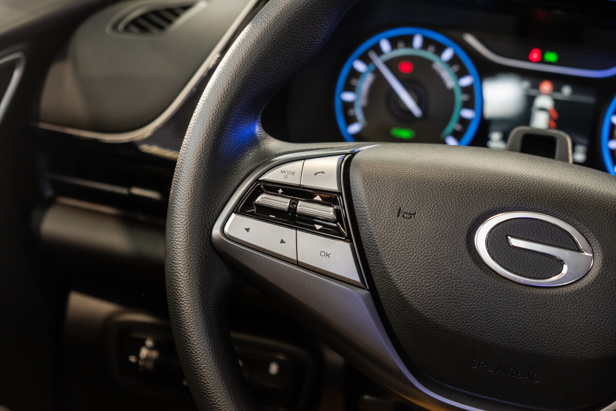 AION ra mắt Việt Nam, tung 2 xe mới: ES giá 788 triệu đồng, Y Plus giá 888 triệu đồng - Ảnh 13