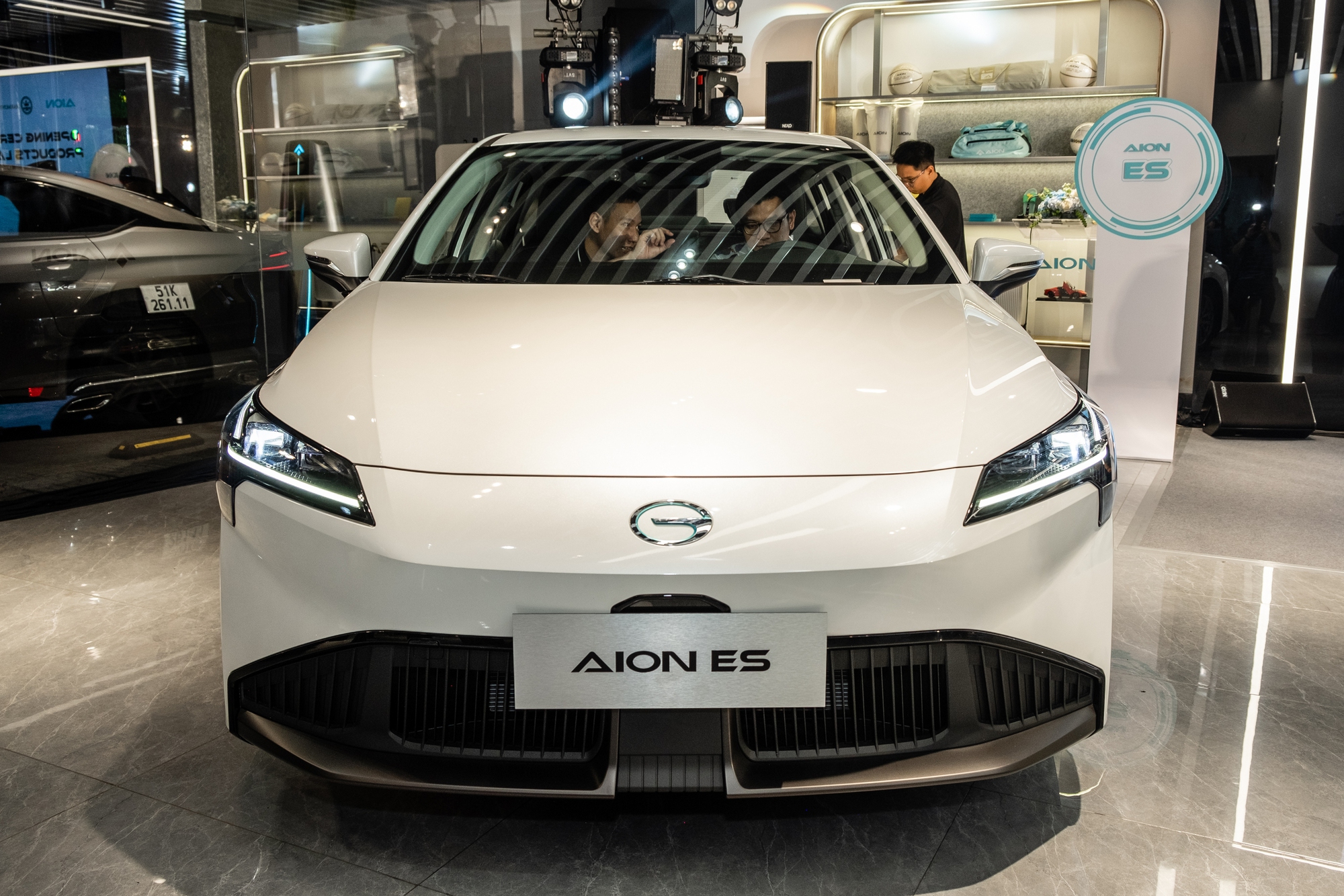 AION ra mắt Việt Nam, tung 2 xe mới: ES giá 788 triệu đồng, Y Plus giá 888 triệu đồng - Ảnh 5