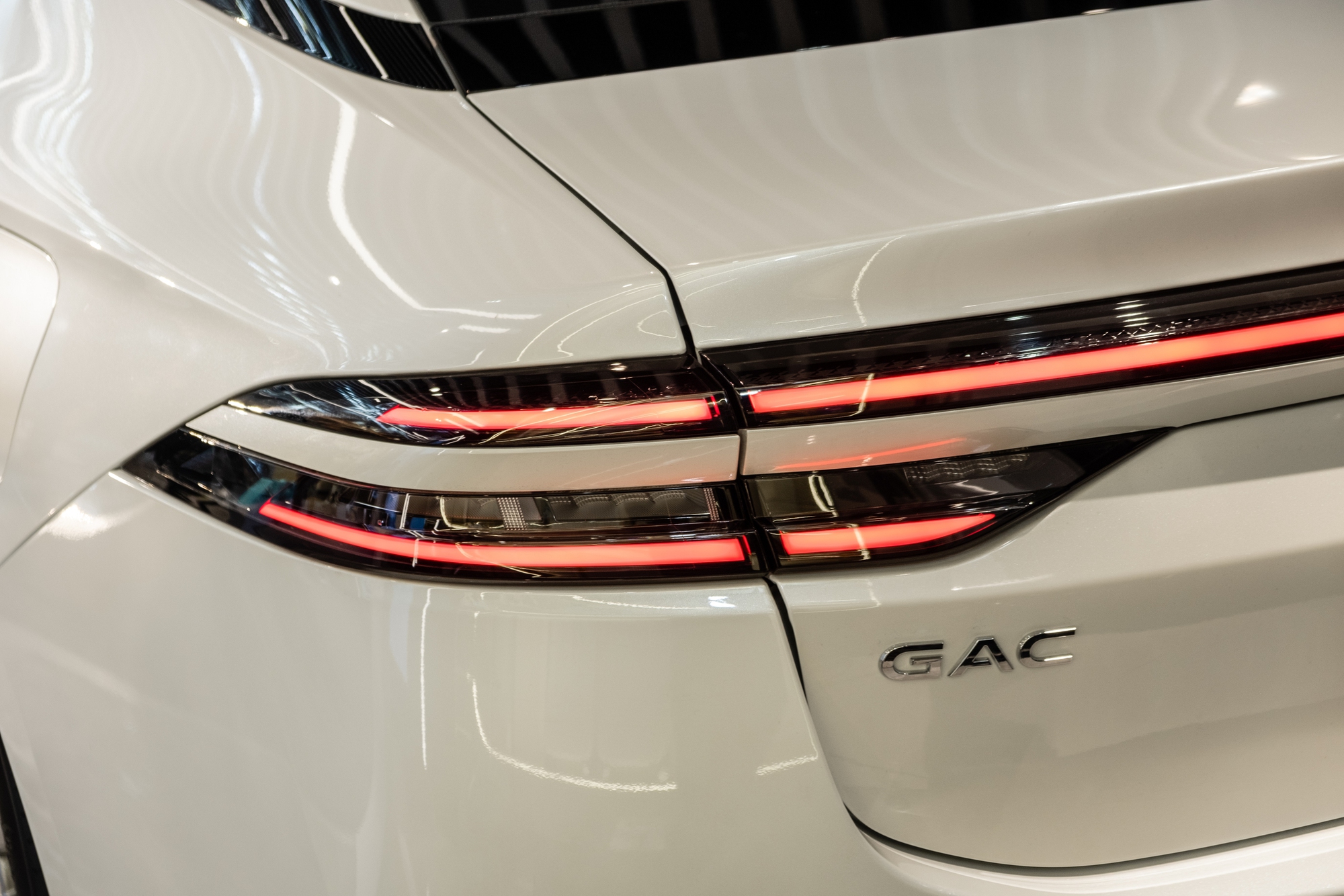 AION ra mắt Việt Nam, tung 2 xe mới: ES giá 788 triệu đồng, Y Plus giá 888 triệu đồng - Ảnh 10