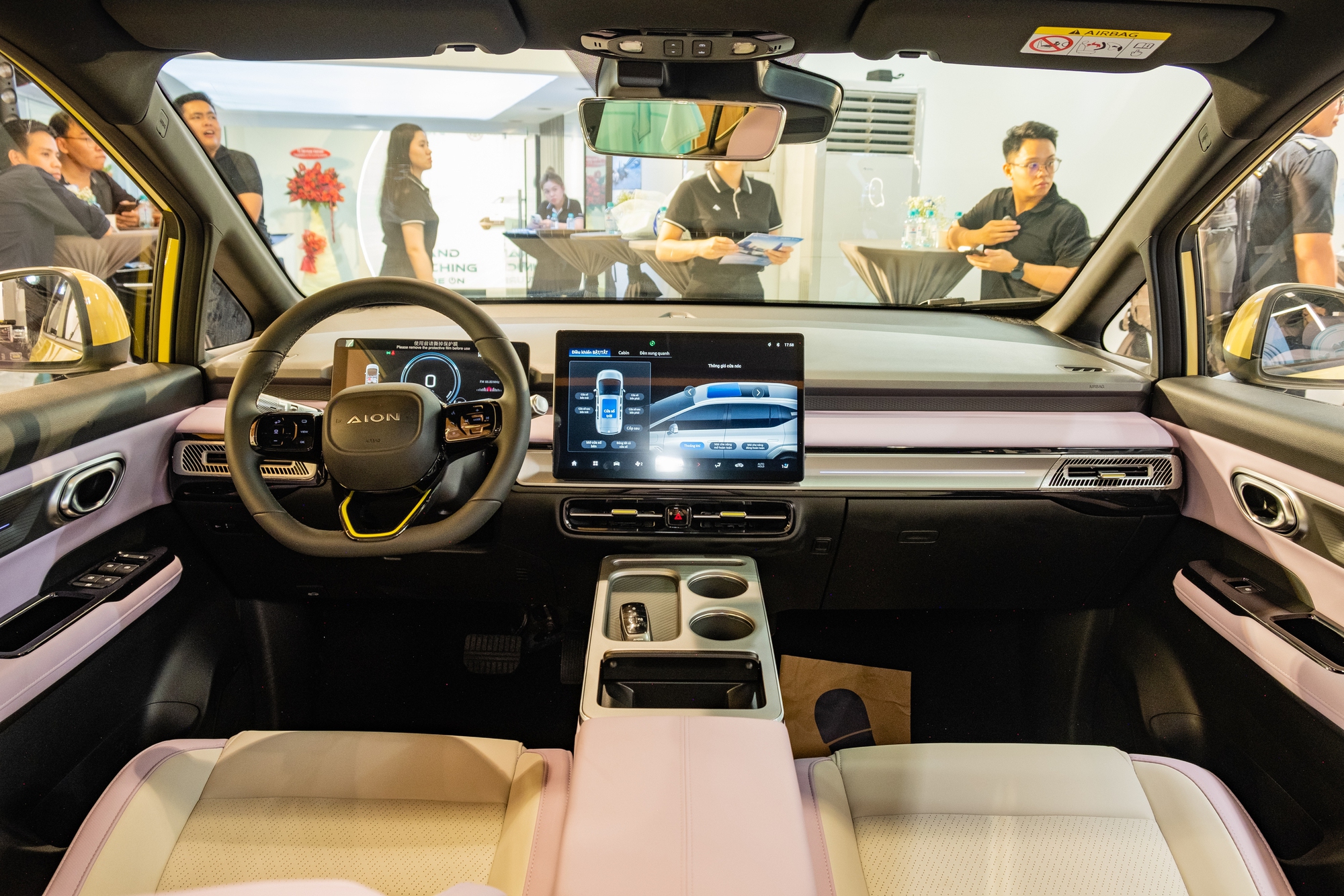 AION ra mắt Việt Nam, tung 2 xe mới: ES giá 788 triệu đồng, Y Plus giá 888 triệu đồng - Ảnh 4