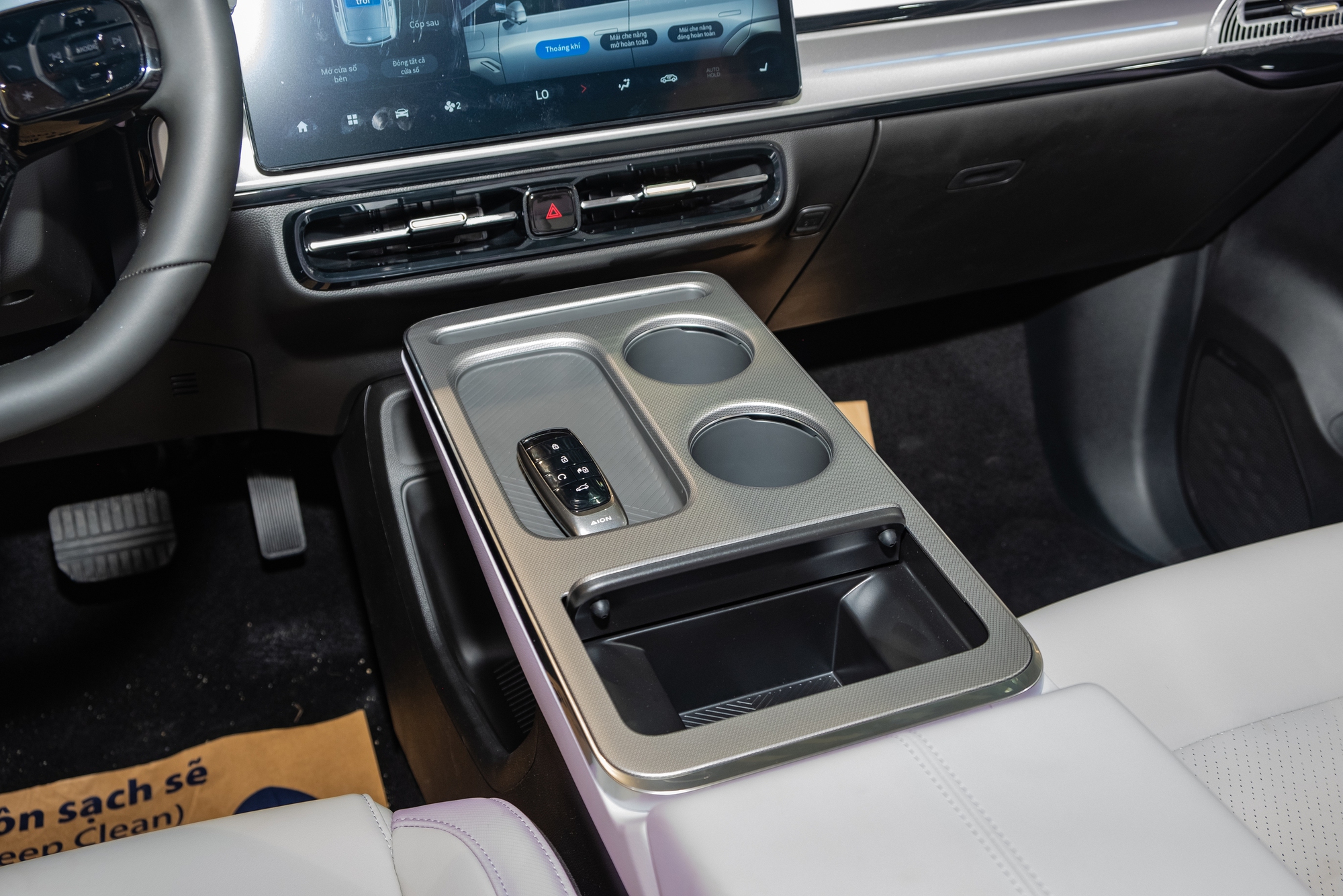 AION ra mắt Việt Nam, tung 2 xe mới: ES giá 788 triệu đồng, Y Plus giá 888 triệu đồng - Ảnh 29