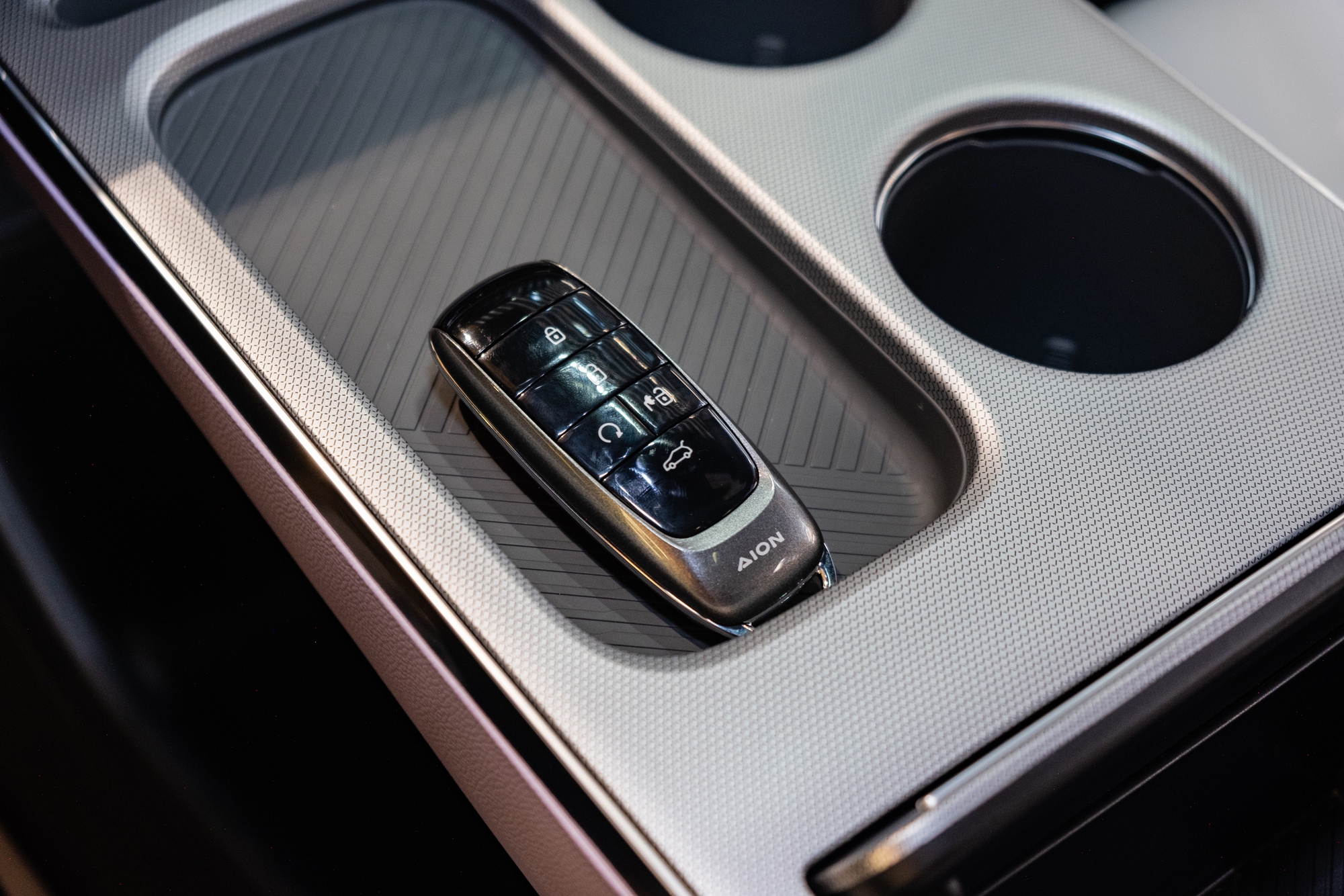 AION ra mắt Việt Nam, tung 2 xe mới: ES giá 788 triệu đồng, Y Plus giá 888 triệu đồng - Ảnh 30