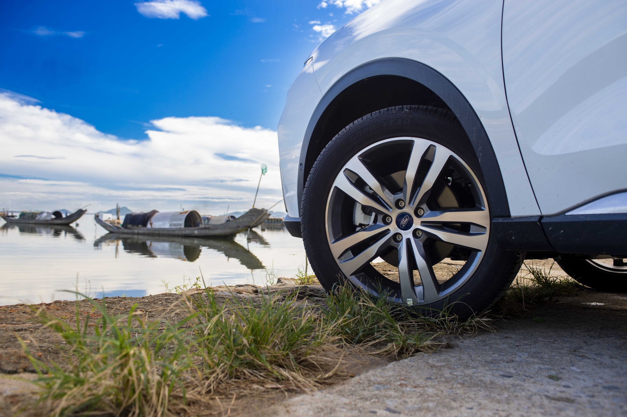 ‘Lãnh thổ’ riêng của Ford Territory trong phân khúc gầm cao cỡ C chật chội ở Việt Nam - Ảnh 8