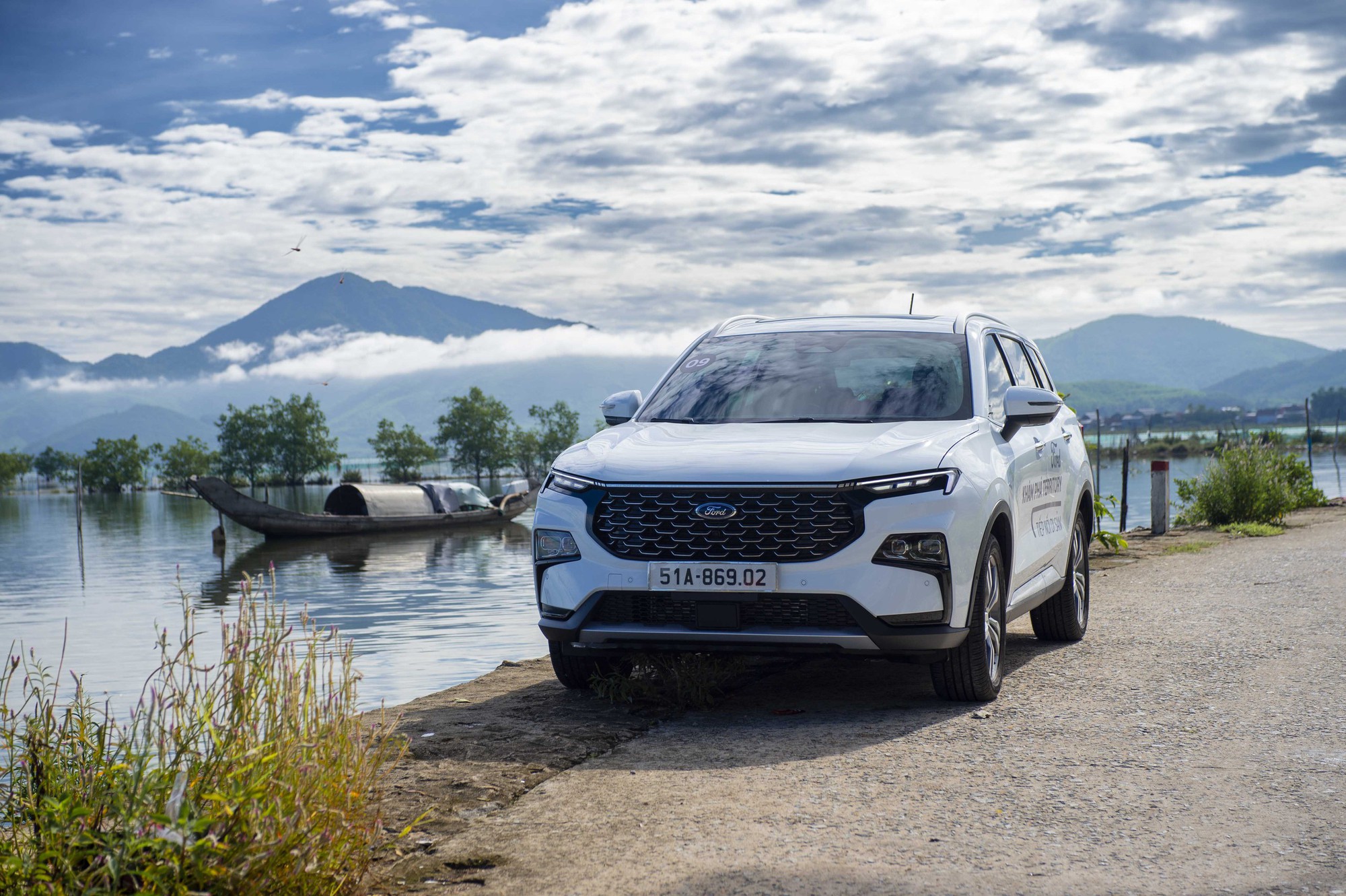 ‘Lãnh thổ’ riêng của Ford Territory trong phân khúc gầm cao cỡ C chật chội ở Việt Nam - Ảnh 4