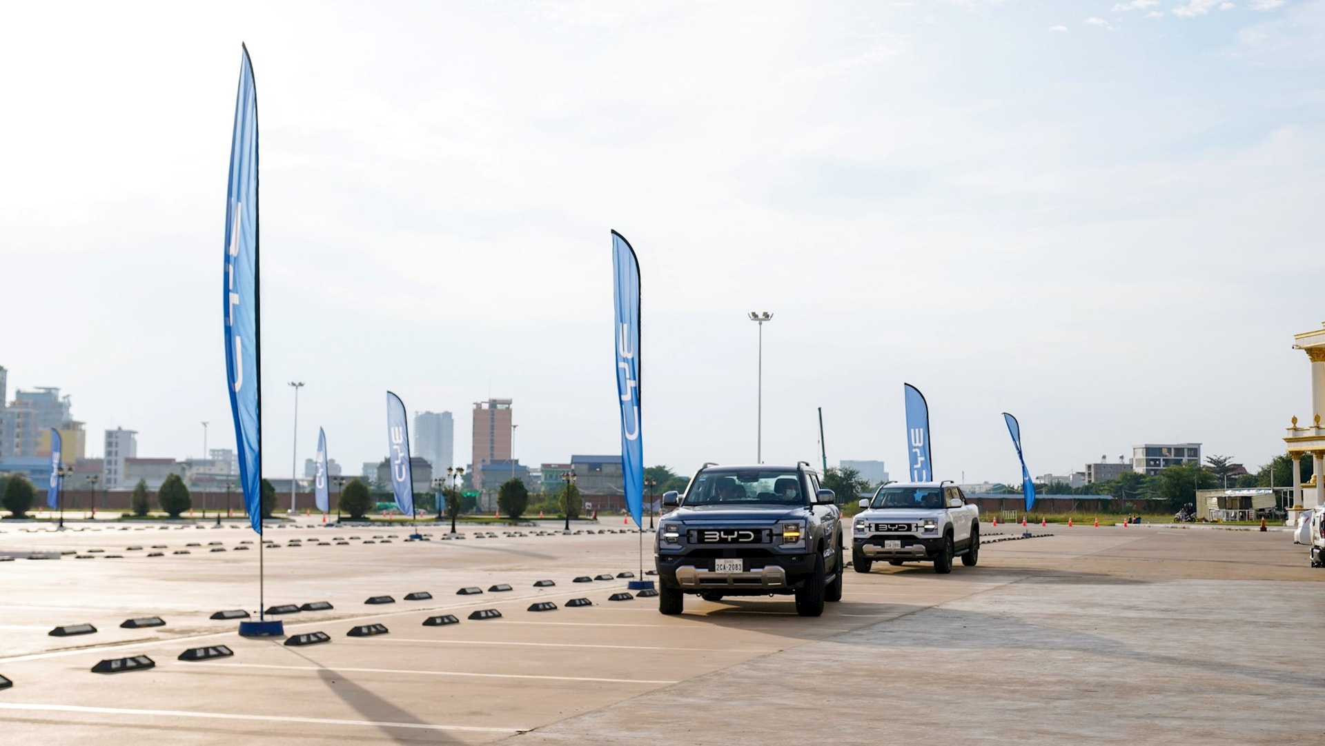 "Ông trùm" xe điện chính thức trình làng mẫu bán tải hybrid đầu tiên tại Đông Nam Á, liệu có về Việt Nam đấu Ford Ranger? - Ảnh 2