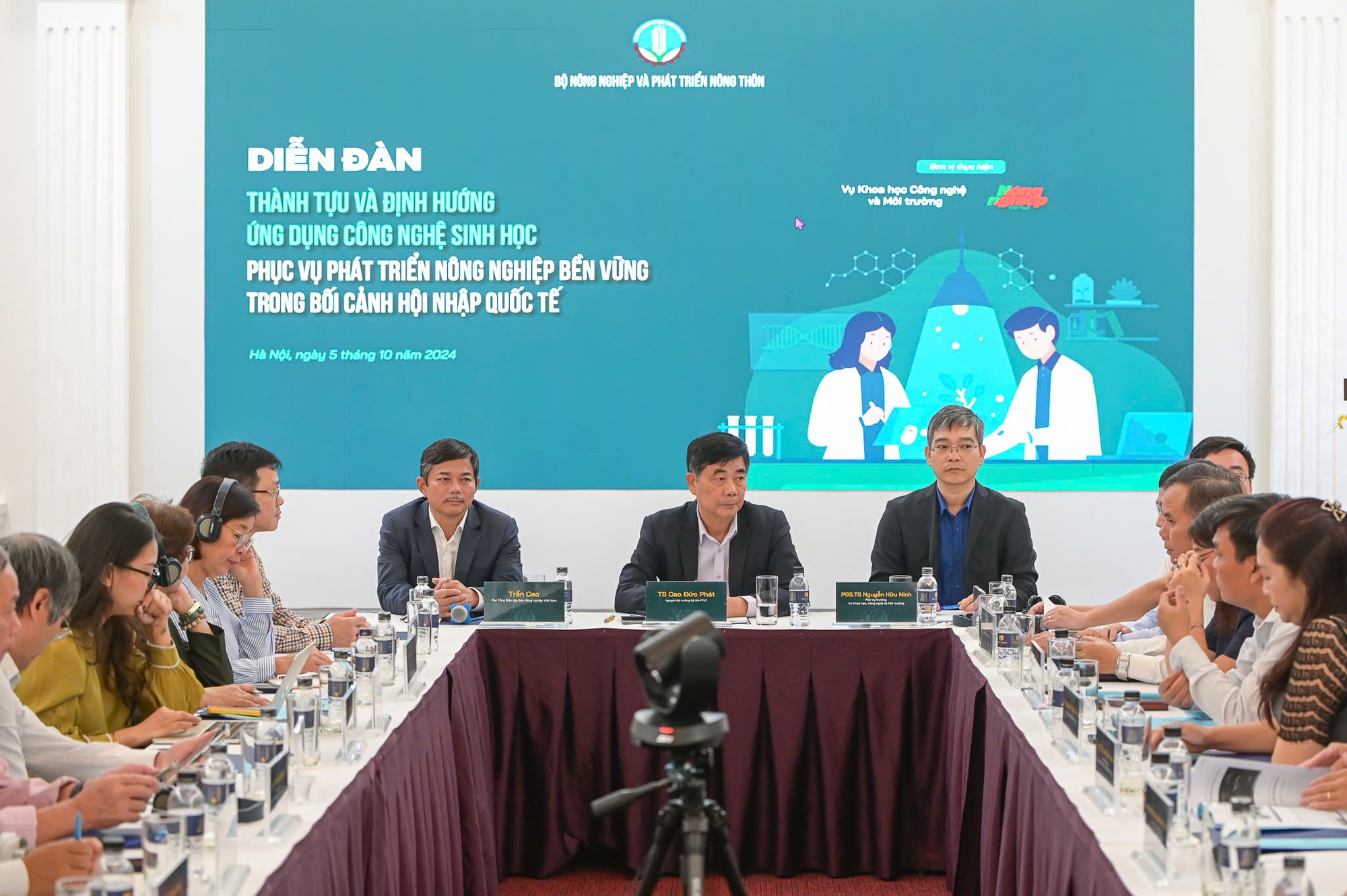 10 năm trồng ở Việt Nam, năng suất ngô biến đổi gen chỉ tăng nửa tạ/ha - Ảnh 1