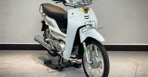 Honda Dream 125 giá hơn 100 triệu đồng tại Việt Nam